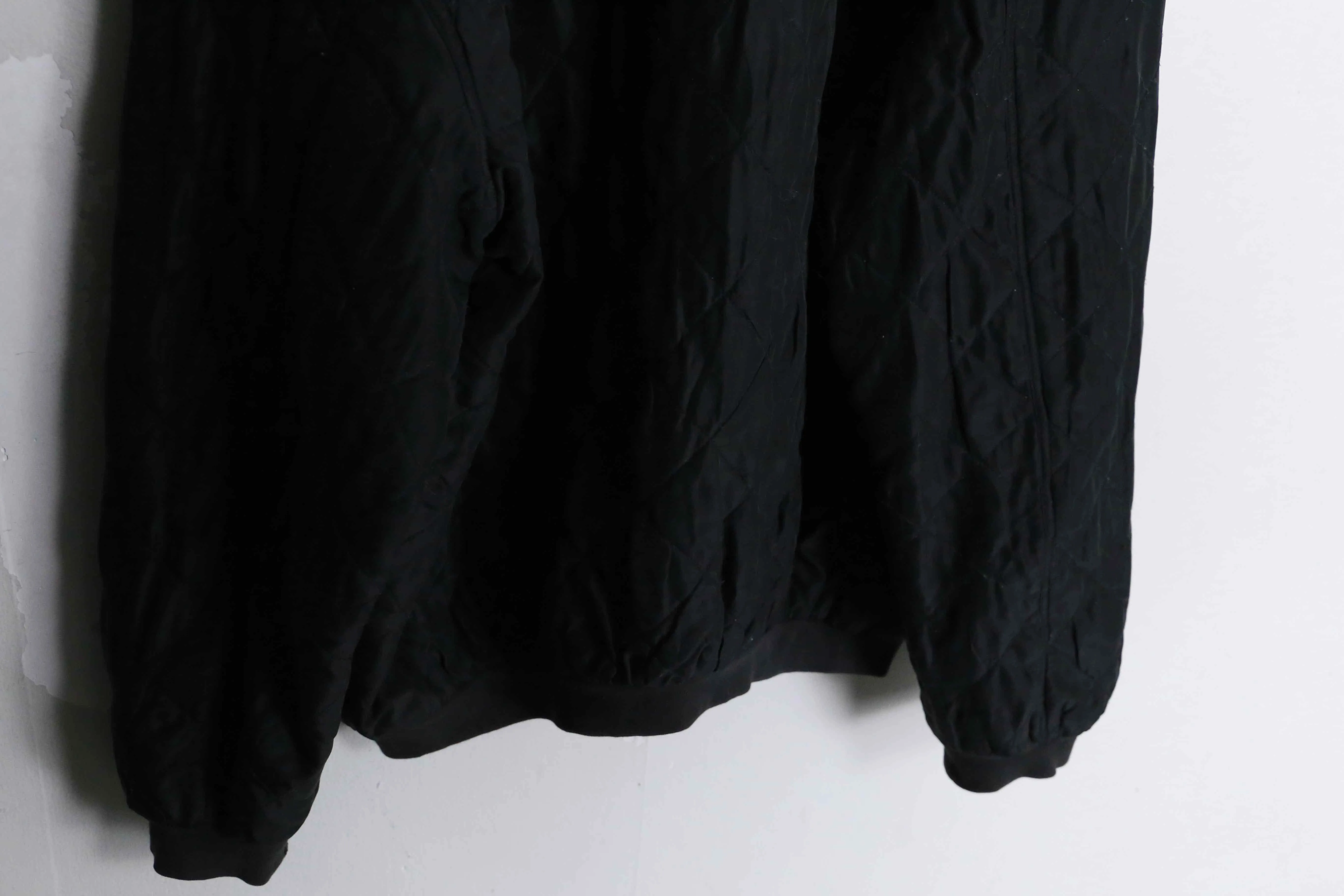 dark black light quilting silk blouson
