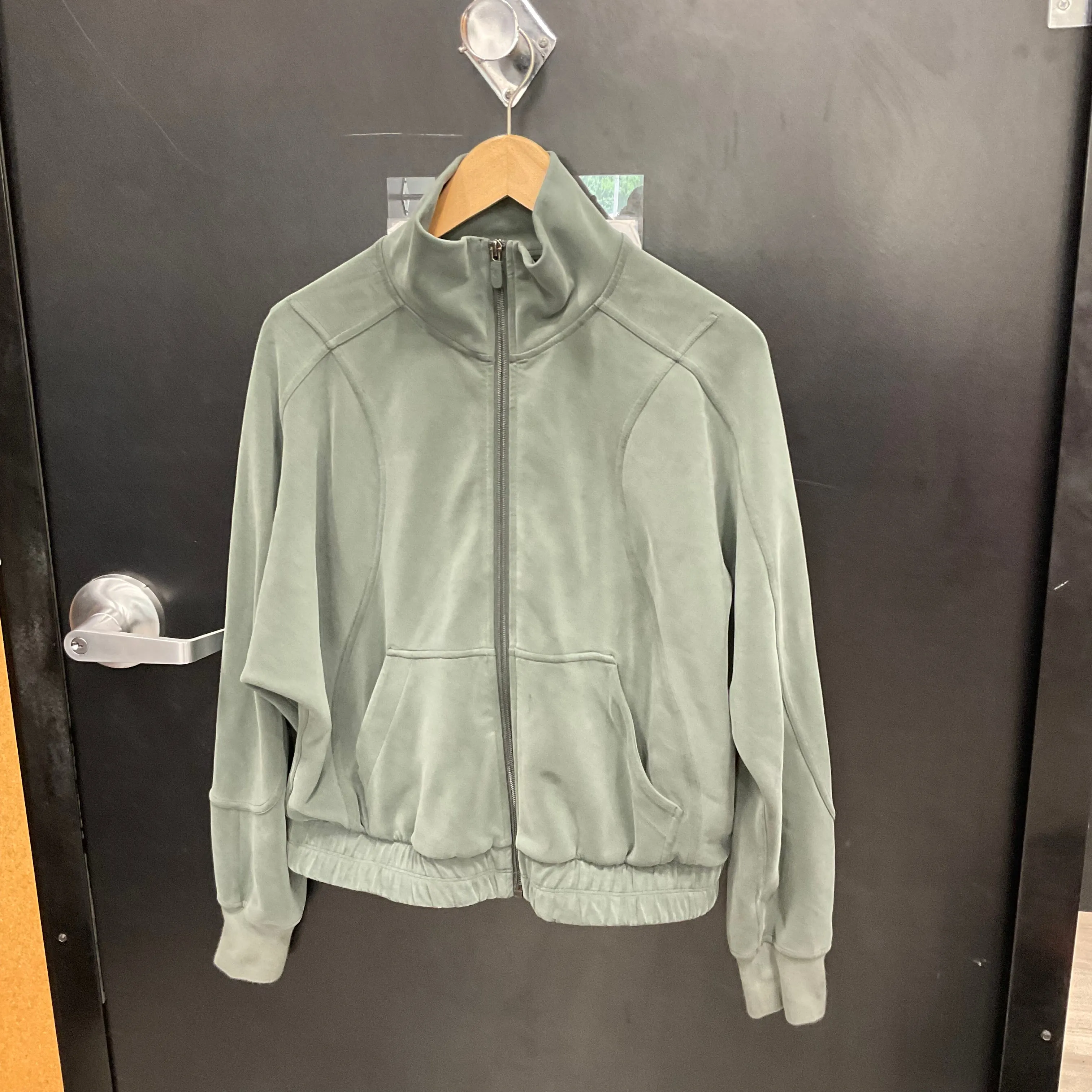 Lulu Lemon Athletic Jacket Size Medium 4947